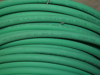 Alpex rood ca. 2,5m, 2x koppeling rucklauf (1 met 4 aansluitingen, 1 met 7 aansluitingen), 4x ventilatie afvoer ventiel, 2 aangebruikte rollen stroomkabel, emmer met koppelstukken - afbeelding 11 van  15