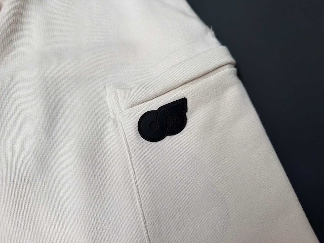 Alphatauri short - afbeelding 2 van  4