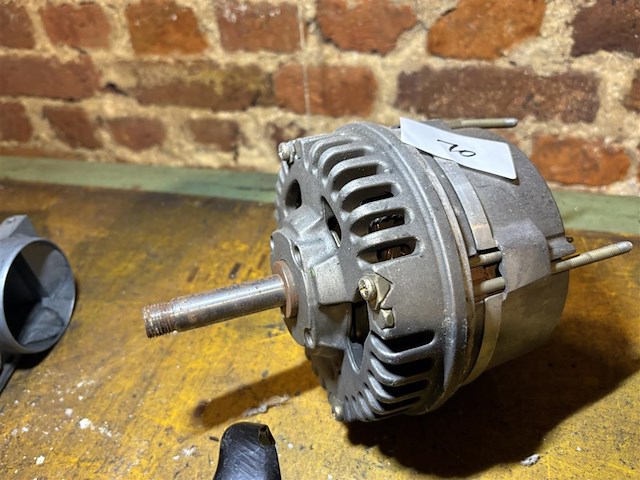 Alternator 964 - afbeelding 1 van  4