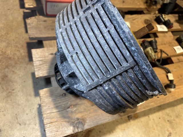 Alternator met ventilator porsche 964 - afbeelding 2 van  4