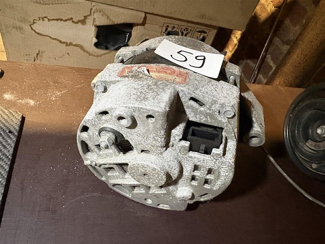 Alternator - afbeelding 1 van  3