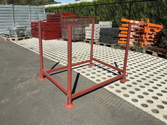 Altrad 1200x950mm - stapeljuk - schorenbak - stapelrek - afbeelding 1 van  4