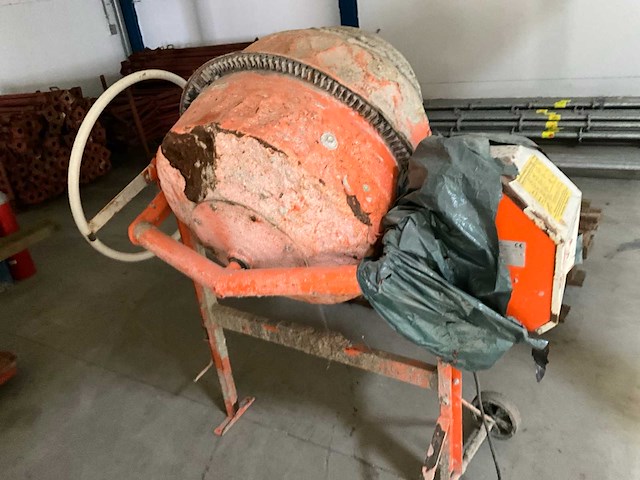 Altrad cementmolen - afbeelding 2 van  5