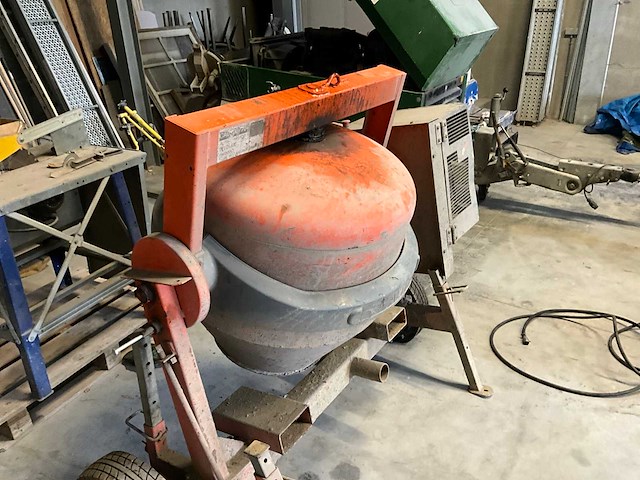 Altrad mobiele betonmolen - afbeelding 6 van  12
