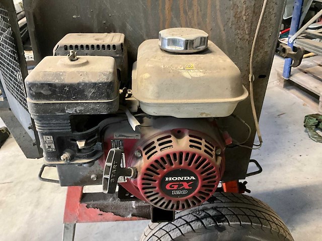 Altrad mobiele betonmolen - afbeelding 9 van  12