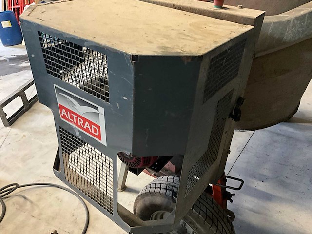 Altrad mobiele betonmolen - afbeelding 11 van  12