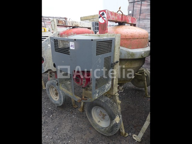 Altrad sleepbare benzinebetonmolen - afbeelding 2 van  5