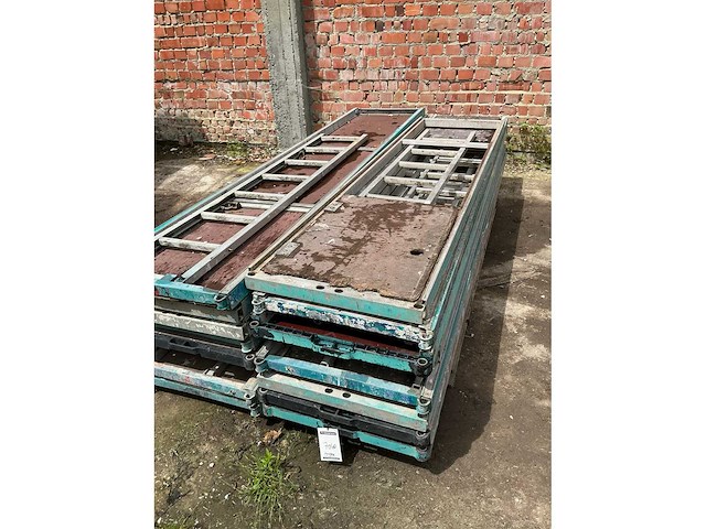 Altrad steigerplatform met ladder (16x) - afbeelding 3 van  3