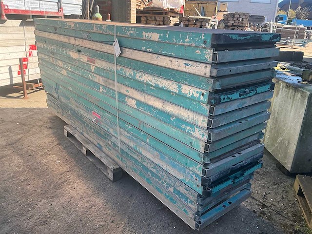 Altrad steigerplatform met luik en ladder (17x) - afbeelding 1 van  5