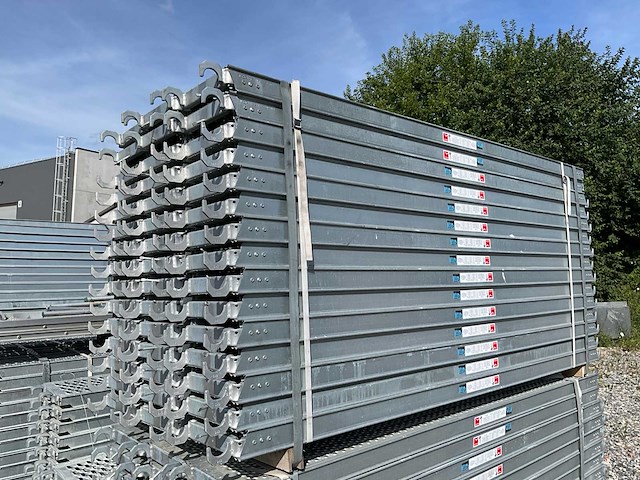 Altrad-wandelpaden voor nieuwe steigers (45x) - afbeelding 1 van  6