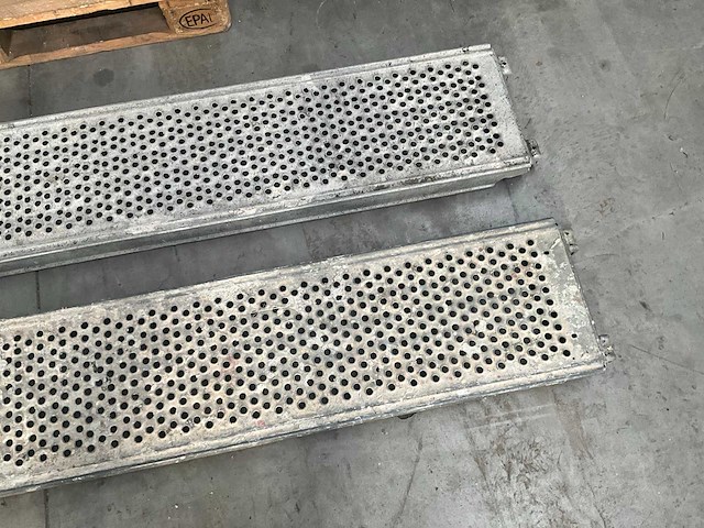 Altrad/layher stelling/loopplanken (2x) - afbeelding 2 van  2