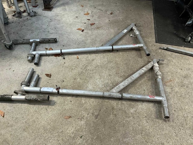 Altrex 75-135 uitwijkconsole (2x) - afbeelding 1 van  5