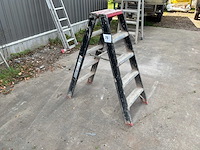 Altrex aluminium trapladder - afbeelding 1 van  4