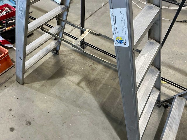 Altrex dubbele trap - afbeelding 2 van  3