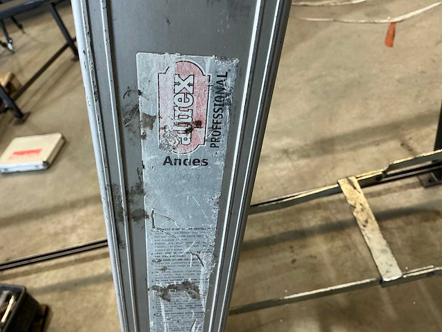 Altrex dubbele trap - afbeelding 3 van  3