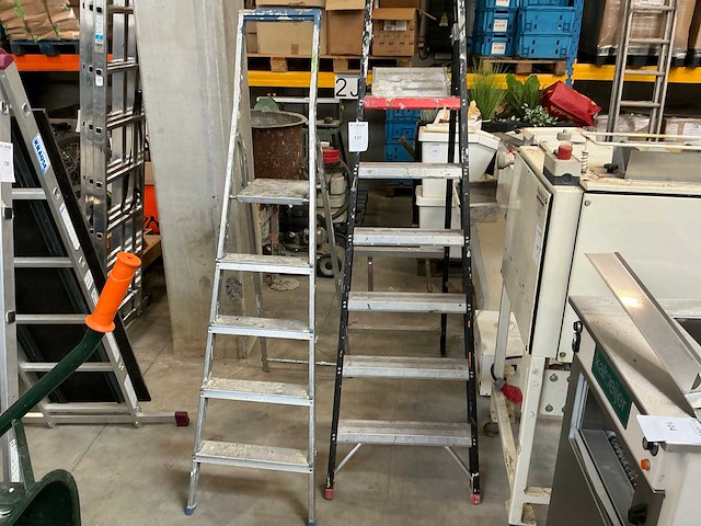 Altrex en brabantia trapladder (2x) - afbeelding 1 van  3