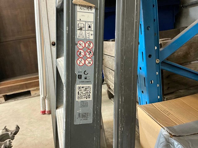 Altrex en das trapladders (2x) - afbeelding 6 van  6