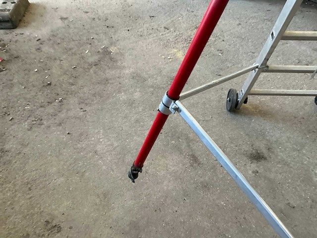 Altrex platformladder - afbeelding 4 van  6