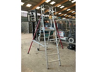 Altrex platformladder - afbeelding 1 van  2