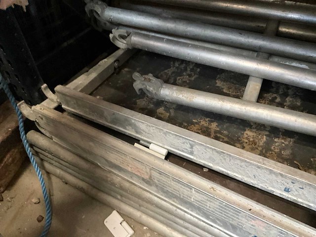 Altrex rolsteiger - afbeelding 3 van  7