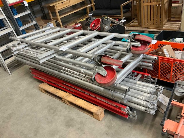 Altrex rolsteiger - afbeelding 1 van  11