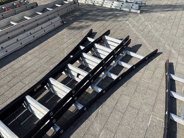 Altrex schuifladder - afbeelding 3 van  4