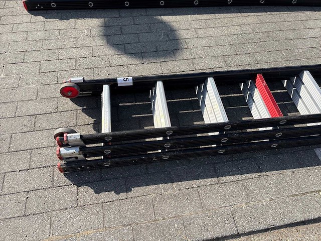 Altrex schuifladder - afbeelding 2 van  3