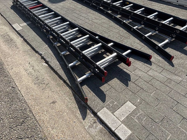 Altrex schuifladder - afbeelding 3 van  3
