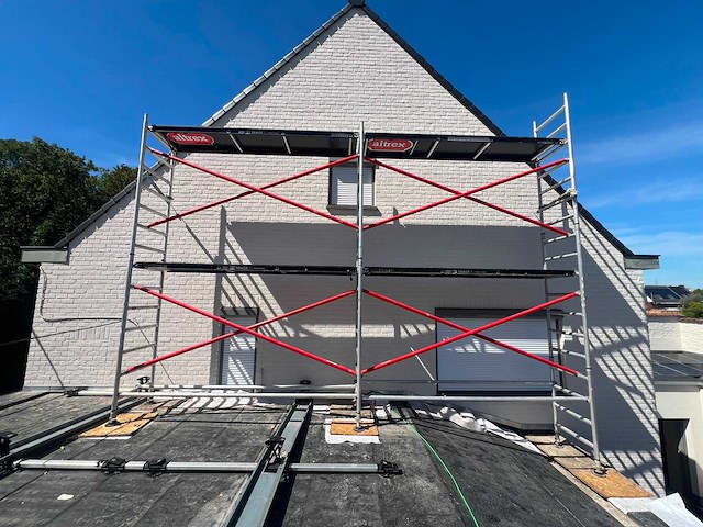 Altrex serie 5000 aluminium rolsteigers in transtportframes - afbeelding 8 van  38
