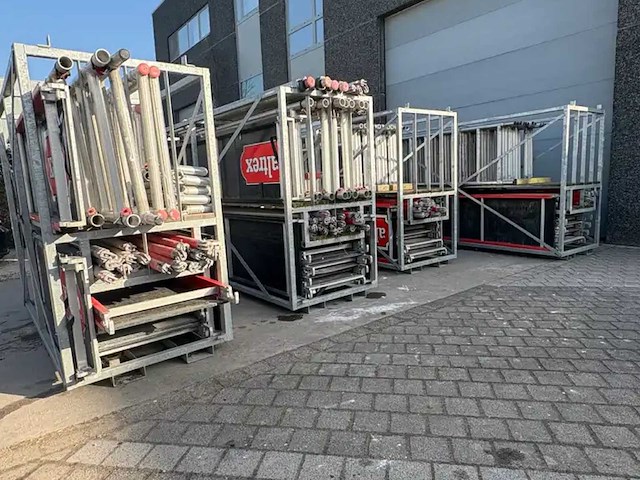 Altrex serie 5000 aluminium rolsteigers in transtportframes - afbeelding 22 van  38