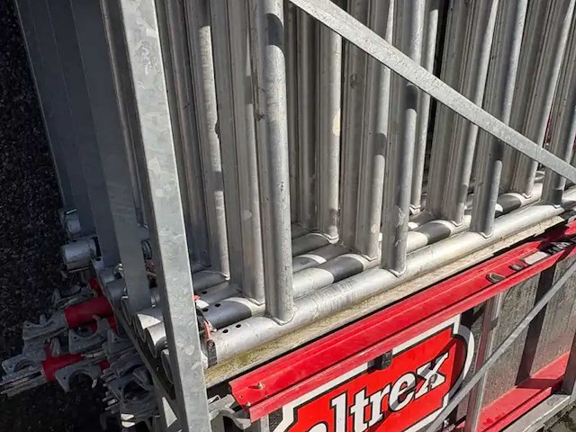 Altrex serie 5000 aluminium rolsteigers in transtportframes - afbeelding 29 van  38