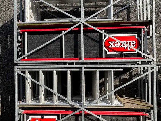 Altrex serie 5000 aluminium rolsteigers in transtportframes - afbeelding 32 van  38