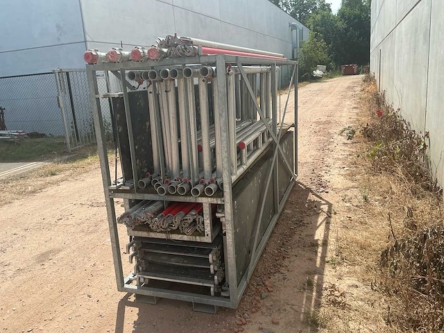 Altrex serie 5000 aluminium rolsteigers in transtportframes - afbeelding 33 van  38