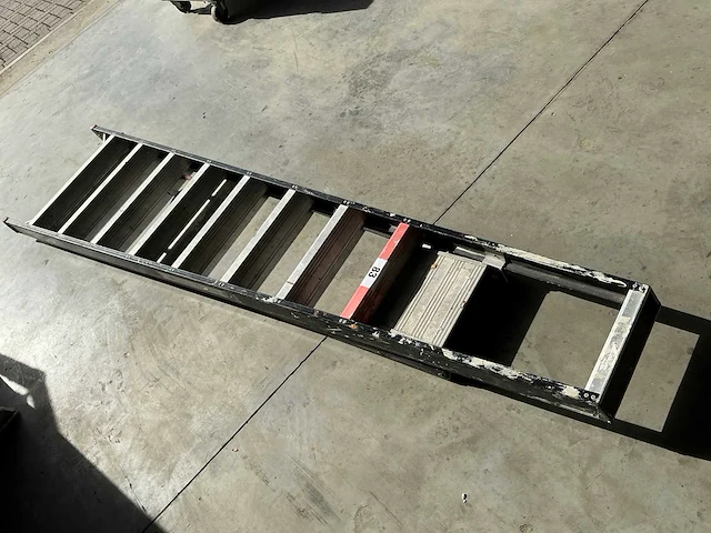Altrex taurus alu ladder - afbeelding 1 van  3