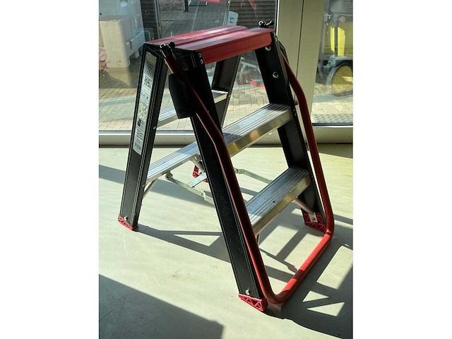 Altrex taurus tdo 3-nl ladder en trap - afbeelding 3 van  4