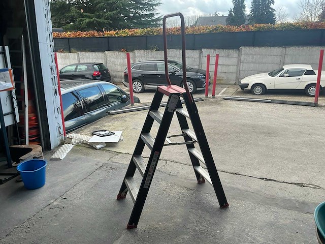 Altrex taurus tdo 5 trapladder - afbeelding 1 van  5