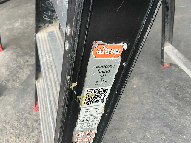 Altrex taurus tgb 4 trapladder (2x) - afbeelding 4 van  4