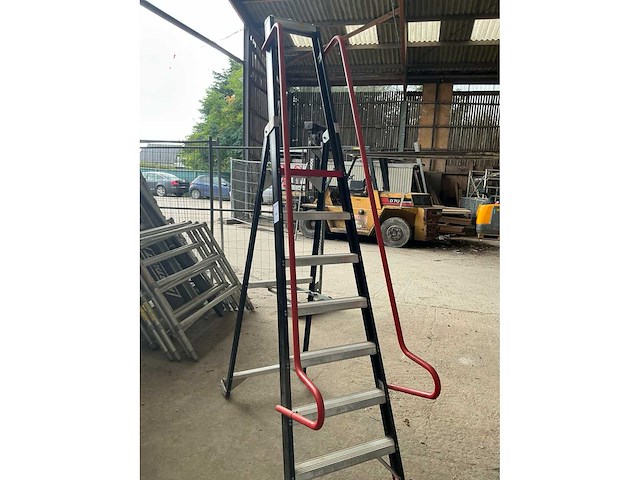 Altrex taurus trapladder - afbeelding 3 van  6