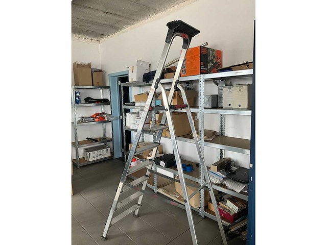 Altrex trapladder - afbeelding 2 van  7