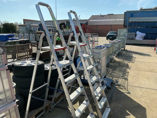 Altrex traplatter - afbeelding 1 van  2