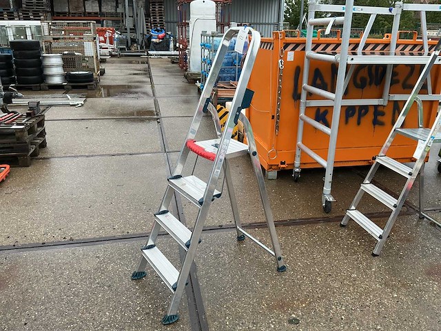 Altrex vouwladder - afbeelding 1 van  1