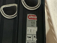 Altrex zr83 mounter 3-delige ladder - afbeelding 3 van  3