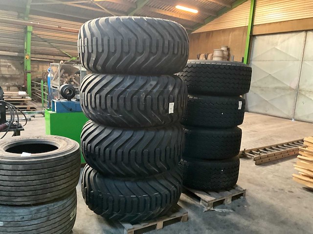 Altura t422 band met velg (4x) - afbeelding 1 van  8