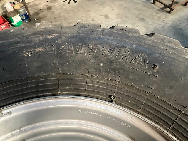 Altura t422 band met velg (4x) - afbeelding 8 van  8
