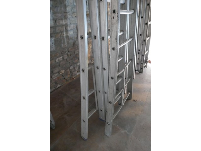Alu 3-delige opsteekladder + alu ladder - afbeelding 2 van  4