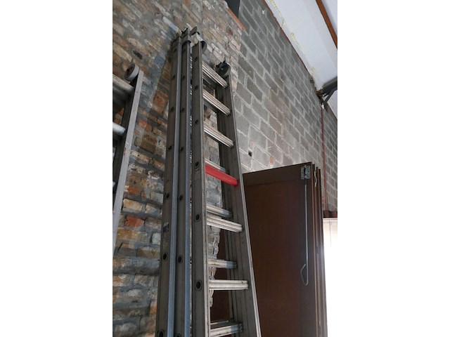 Alu 3-delige opsteekladder - afbeelding 2 van  4