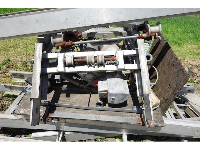 Alu bouwlift bm bouwmat - afbeelding 2 van  8