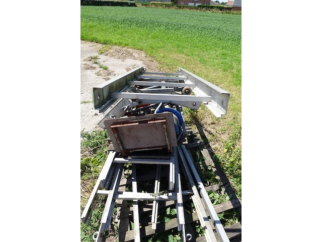 Alu bouwlift bm bouwmat - afbeelding 5 van  8