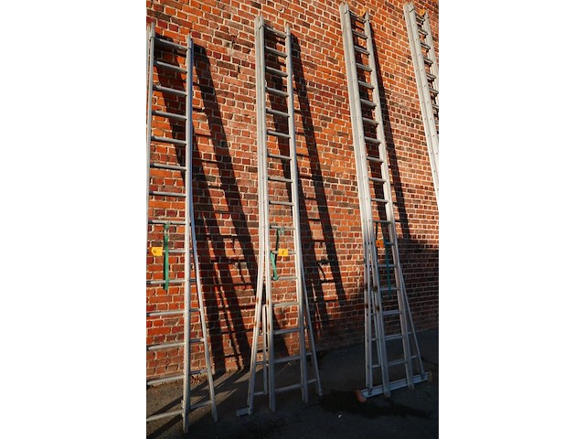 Alu dubbele opsteekladder petry 1 stuk - afbeelding 1 van  6