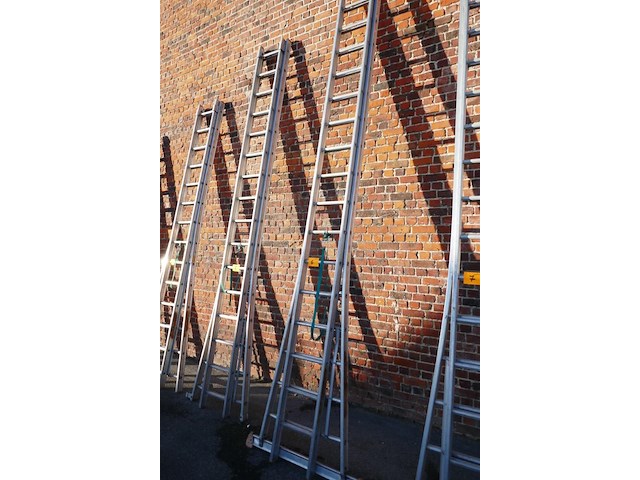 Alu dubbele opsteekladder petry 1 stuk - afbeelding 2 van  5